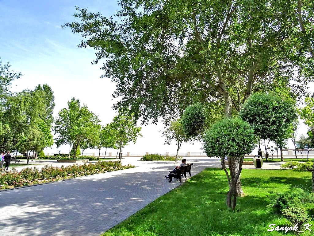 2578 Baku Boulevard National park Баку Приморский бульвар