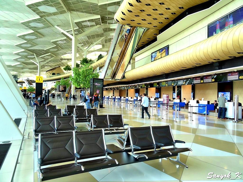 2715 Baku Heydar Aliyev Airport Баку Международный аэропорт Гейдар Алиев