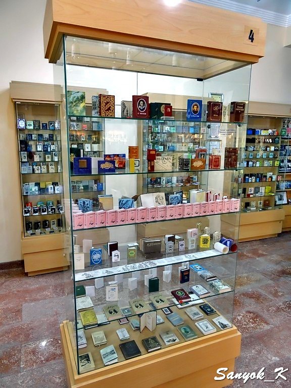 3576 Icheri Sheher Museum of Miniature Books Ичери шехер Музей миниатюрных книг