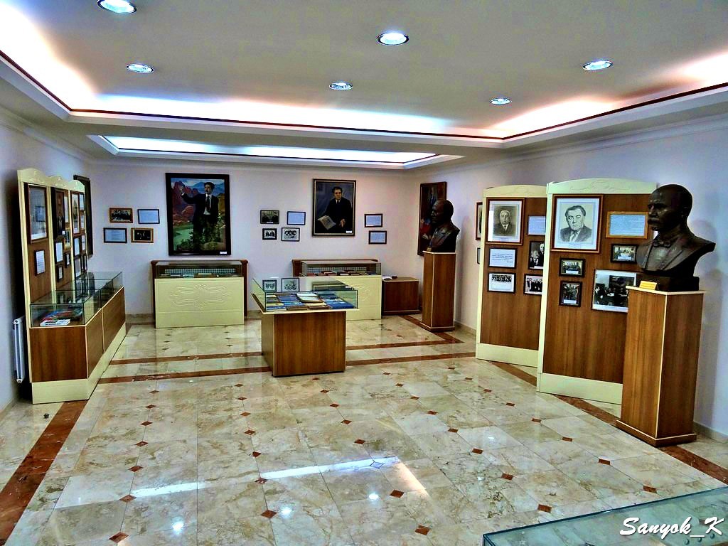 9314 Nakhchivan Museum of Literature Нахичевань Литературный музей