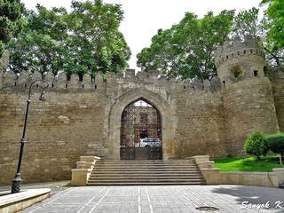 3491 Icheri Sheher Fortress walls near Sabir garden Ичери шехер Cтены у Сквера имени Сабира